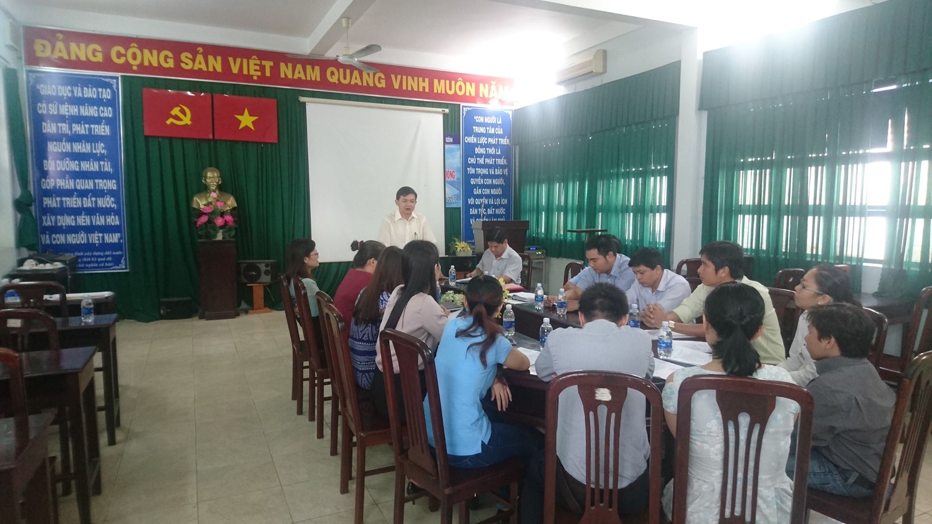 Dong Saigon College