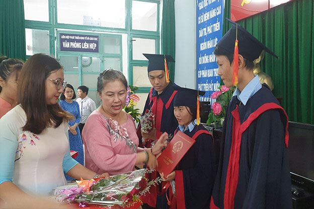 Dong Saigon College