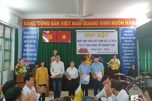 Dong Saigon College