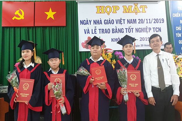 Dong Saigon College