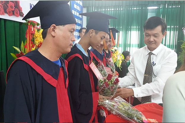 Dong Saigon College