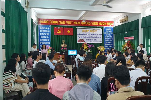 Dong Saigon College