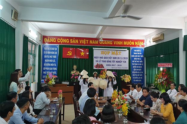 Dong Saigon College
