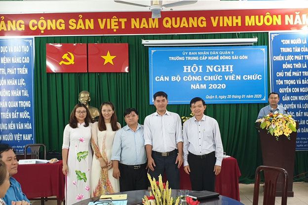 Dong Saigon College