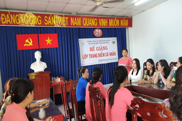 Dong Saigon College