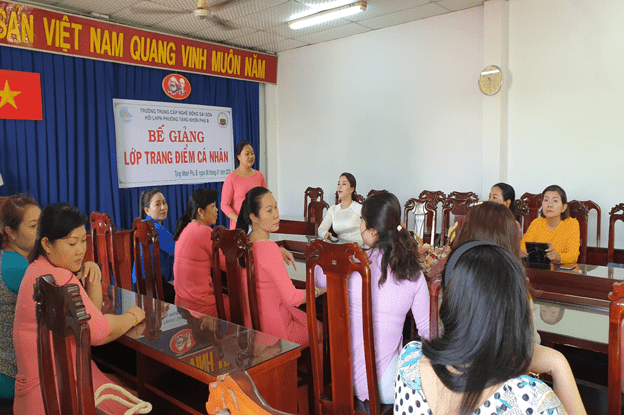 Dong Saigon College