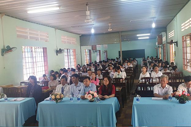 Dong Saigon College