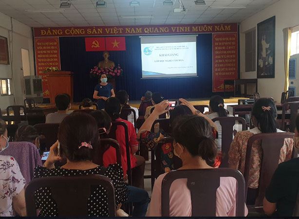 Dong Saigon College