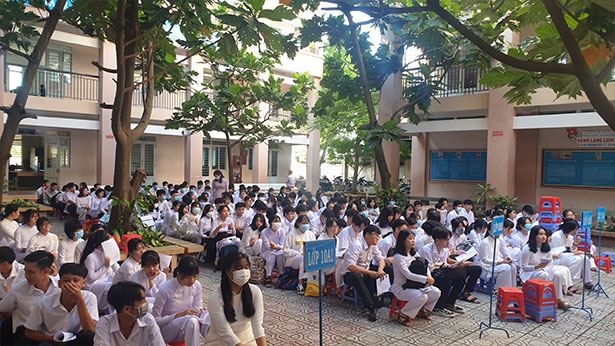 Dong Saigon College