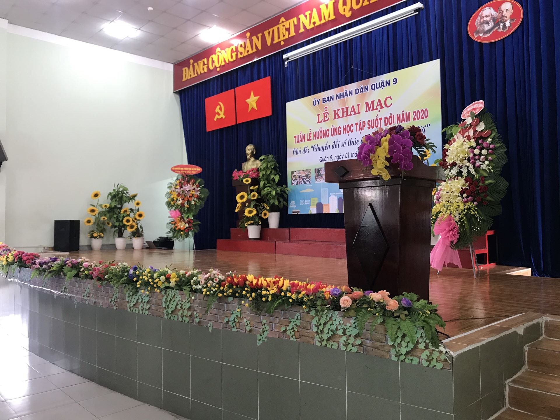Dong Saigon College