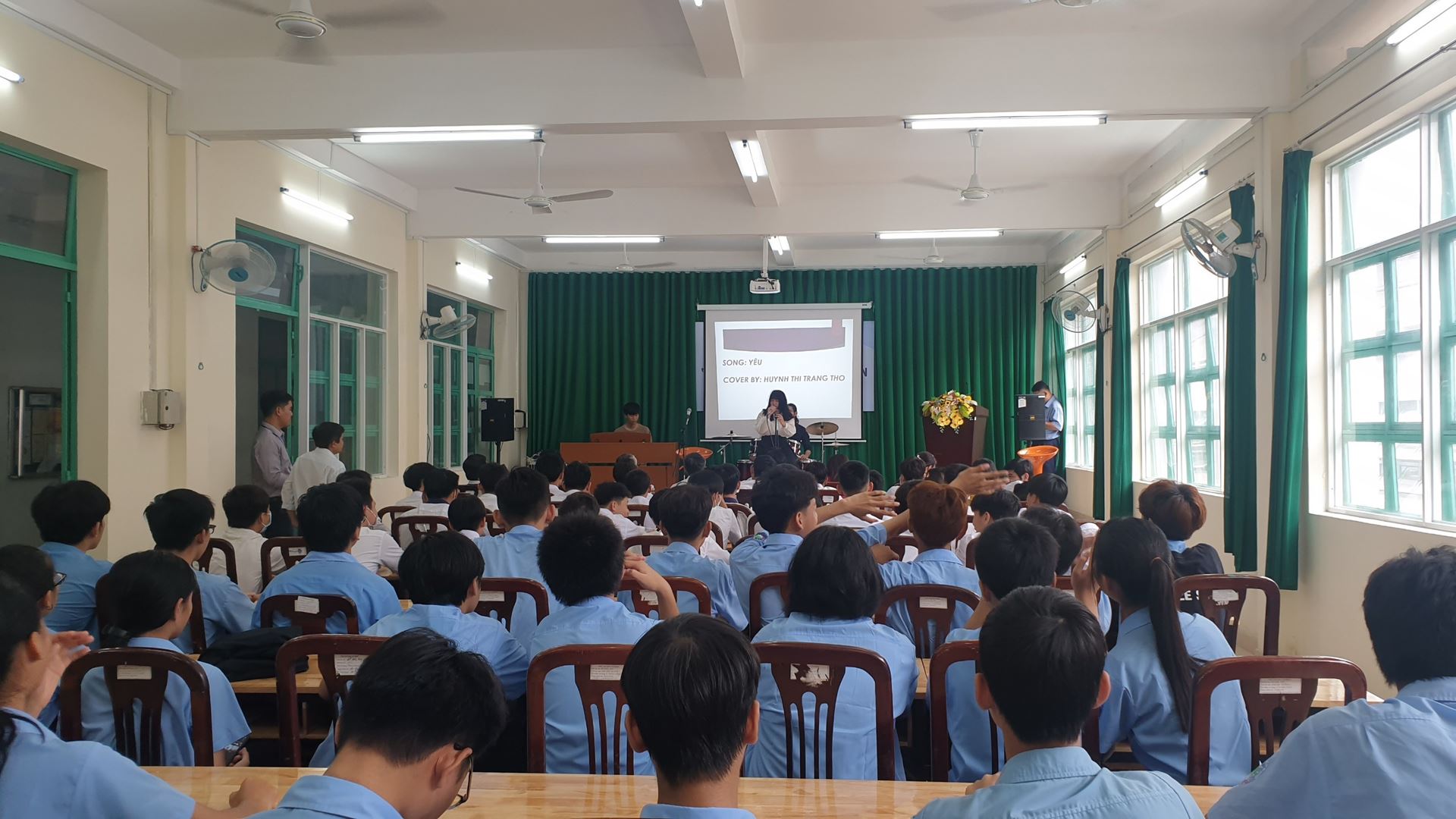 Dong Saigon College