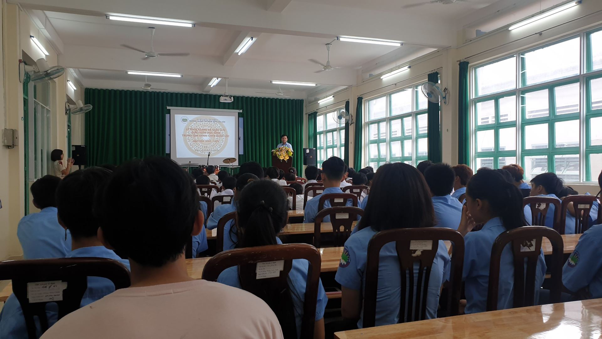 Dong Saigon College
