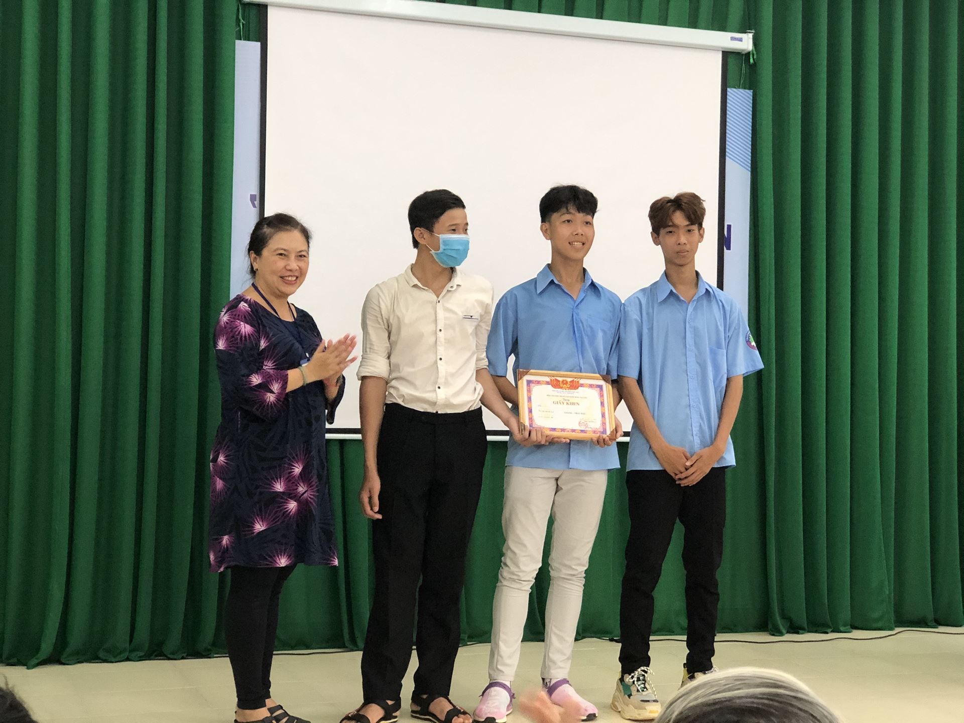 Dong Saigon College