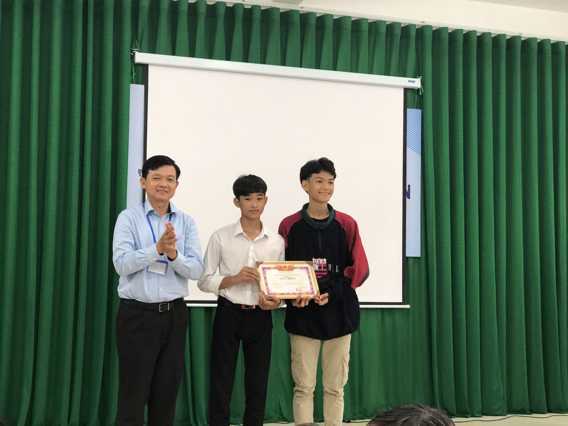 Dong Saigon College