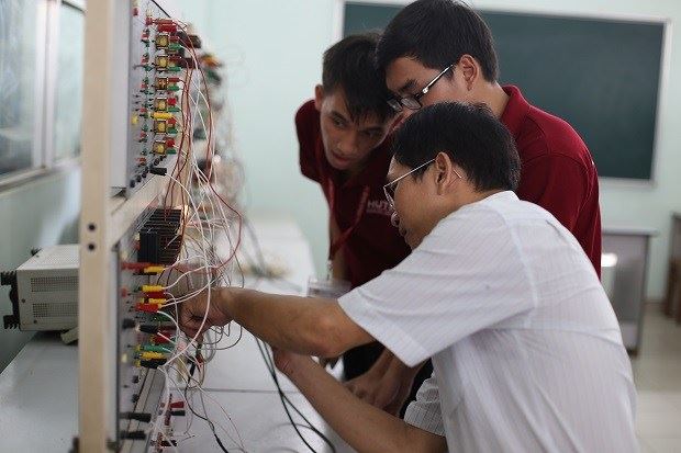 Hutech-nganh-CDDT (3)(1)